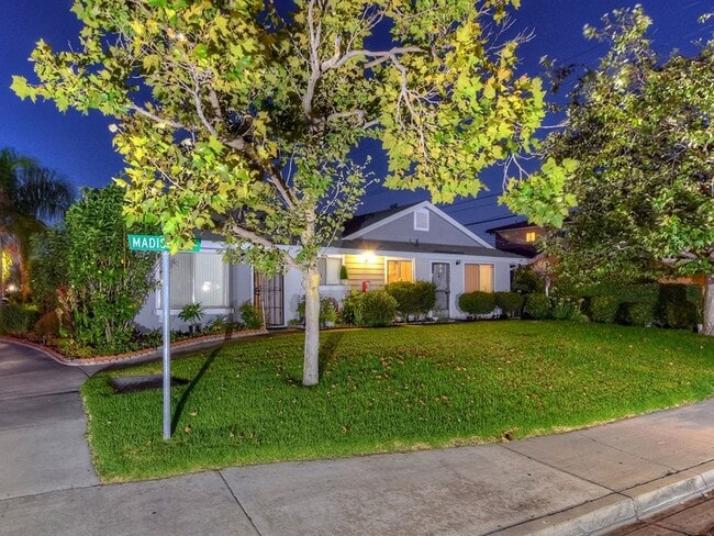 Midway Meadows - Midway Meadows Apartments