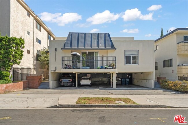 Building Photo - 10657 Holman Ave Unit 4 Rental