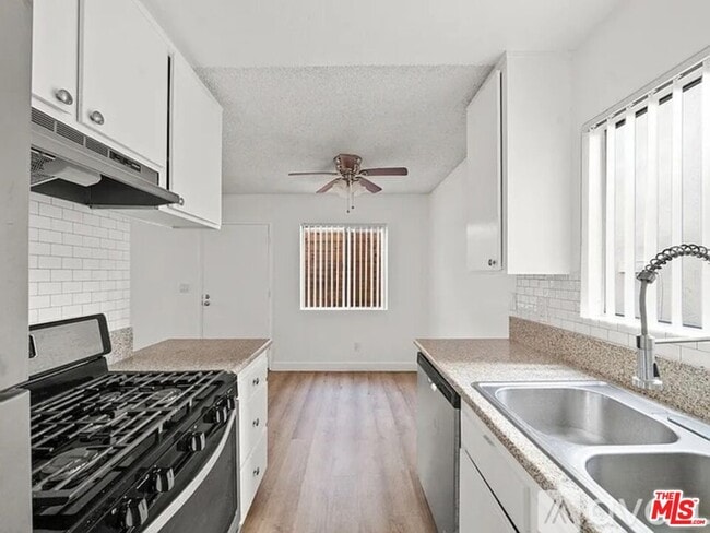 Building Photo - 223 Shell St Unit 223