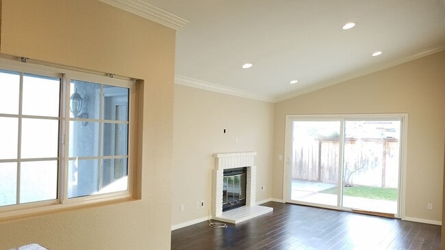 Photo - Beautiful 2 Bedroom Home in Irvine