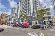 Photo - 425 W Beech St Condo