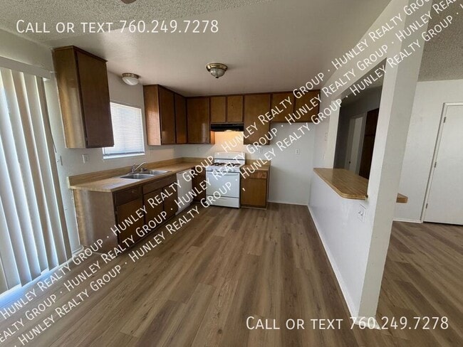 Photo - 15975 Calandria Way