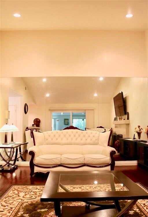 Photo - 10638 Balcom Ave