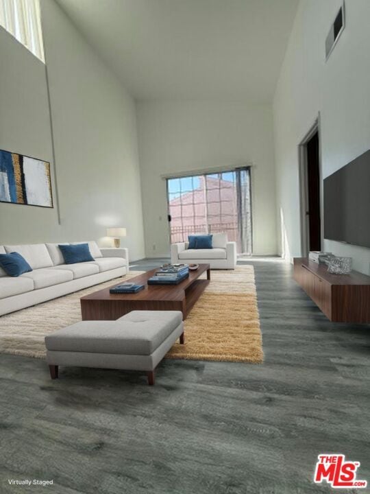 Building Photo - 621 N Bronson Ave Unit 202