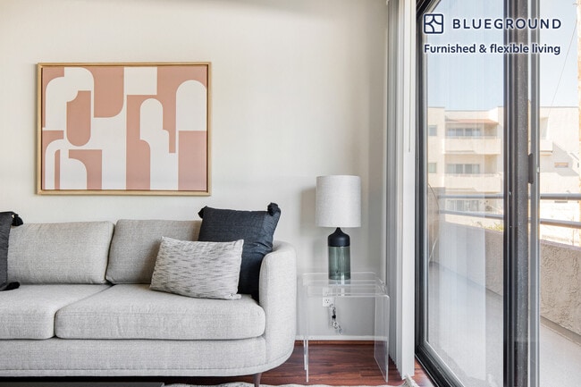 Photo - 11251 Morrison St Unit FL2-ID632