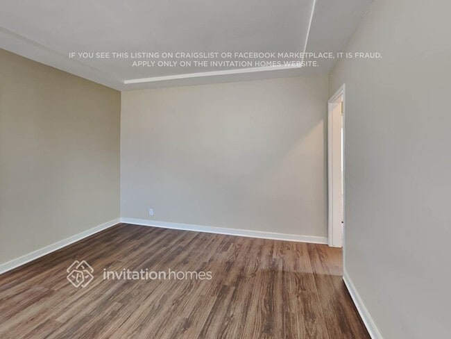 Photo - 6556 Beeman Ave