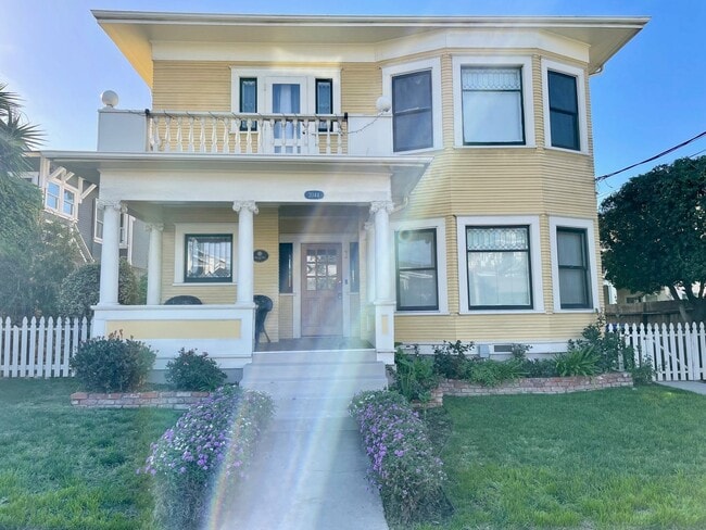 Building Photo - 3RD AVE. Unit #1