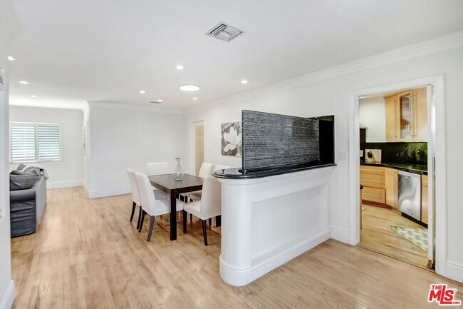 Photo - 4904 Rupert Ave