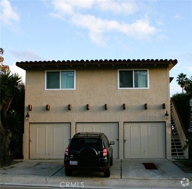 Building Photo - 209 Avenida Miramar Rental