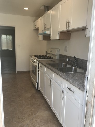 Photo - 7703 Vineland Ave
