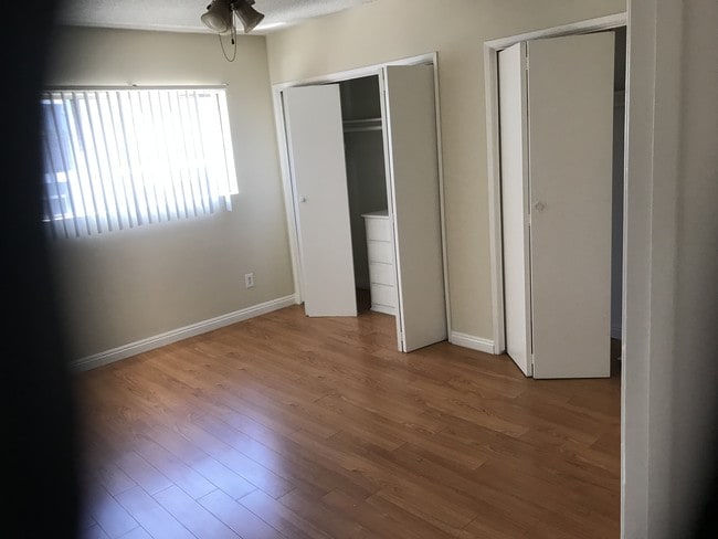 Building Photo - 5049 Denny Ave Unit 7