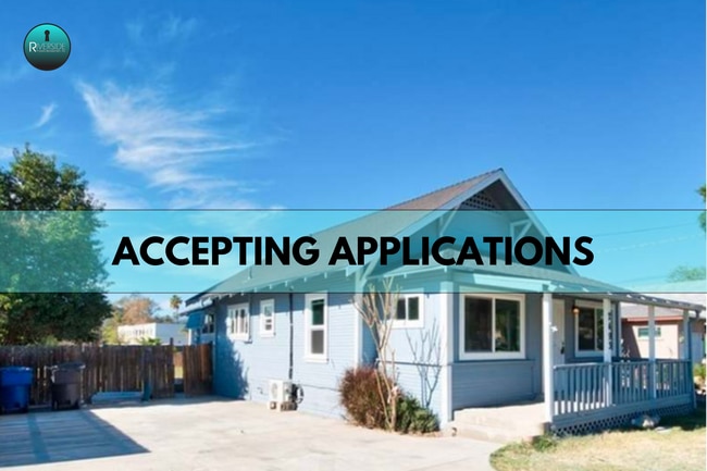 Building Photo - Beautifully Updated 2-Bed, 2-Bath Riverside Home on a Huge Lot!