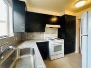 Photo - 1711 Oxley St Unit F