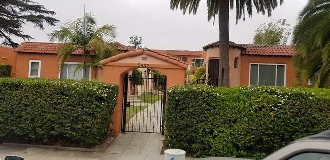 Building Photo - Cozy 1 BR Casitas in Golden Hill - Close t... Unit 2420 Rental