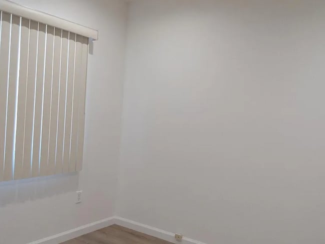 Photo - 12928 Moorpark St Unit 3