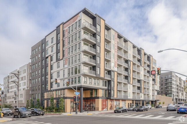 Building Photo - Rowyn