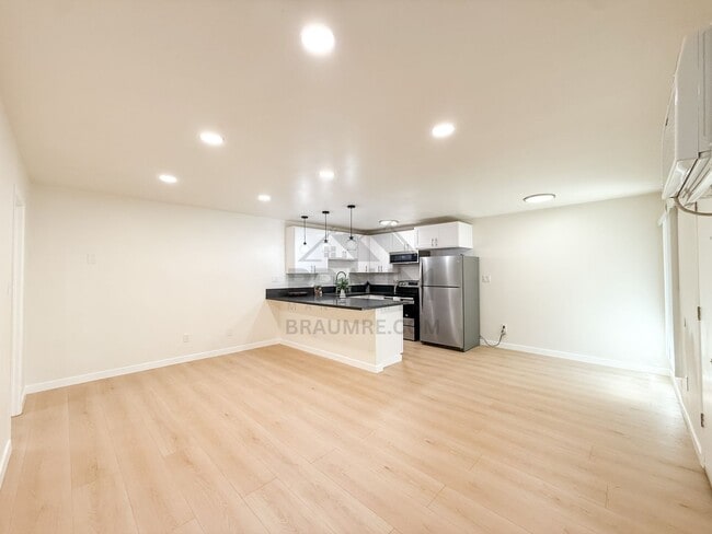 Photo - 5611 Fulcher Ave Unit 3