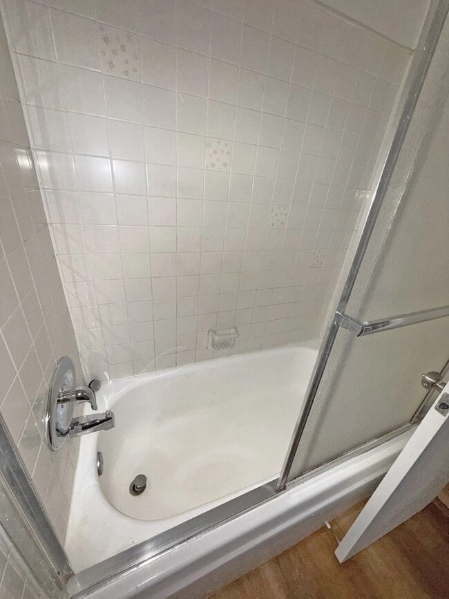 Photo - 10776 Rose Ave Unit 6