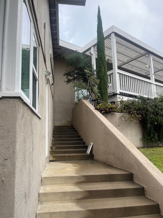 Photo - 714 Oceanview Dr Unit 1