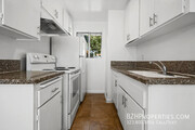 Photo - 7076 Lanewood Ave Apartment Unit 15