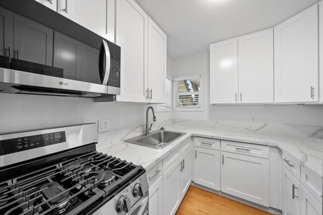Photo - 1114 W Balboa Blvd Apartment Unit 1114.5 (Lower )