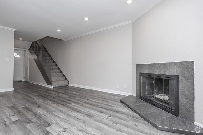 3BR, 2BA - 1,400SF - Living Room - Fairway Villas Apartment Homes