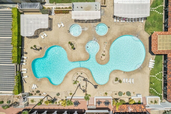 Photo - 9735 Hoylake Rd