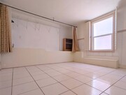 Photo - 5831 Adelaide Ave