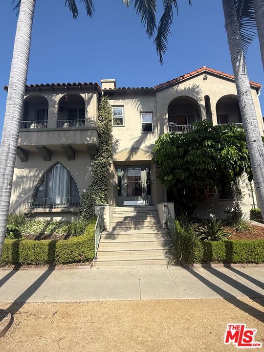 Building Photo - 444 N Curson Ave Unit 444 1/2
