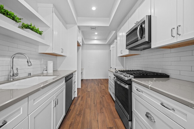 Photo - 1167 Roxbury Dr Unit 301