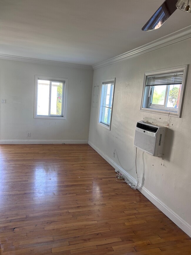 Photo - 5549 Costello Ave Unit 5549