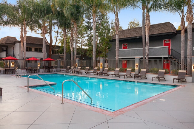 Park Plaza Apartments - Park Plaza Apartments