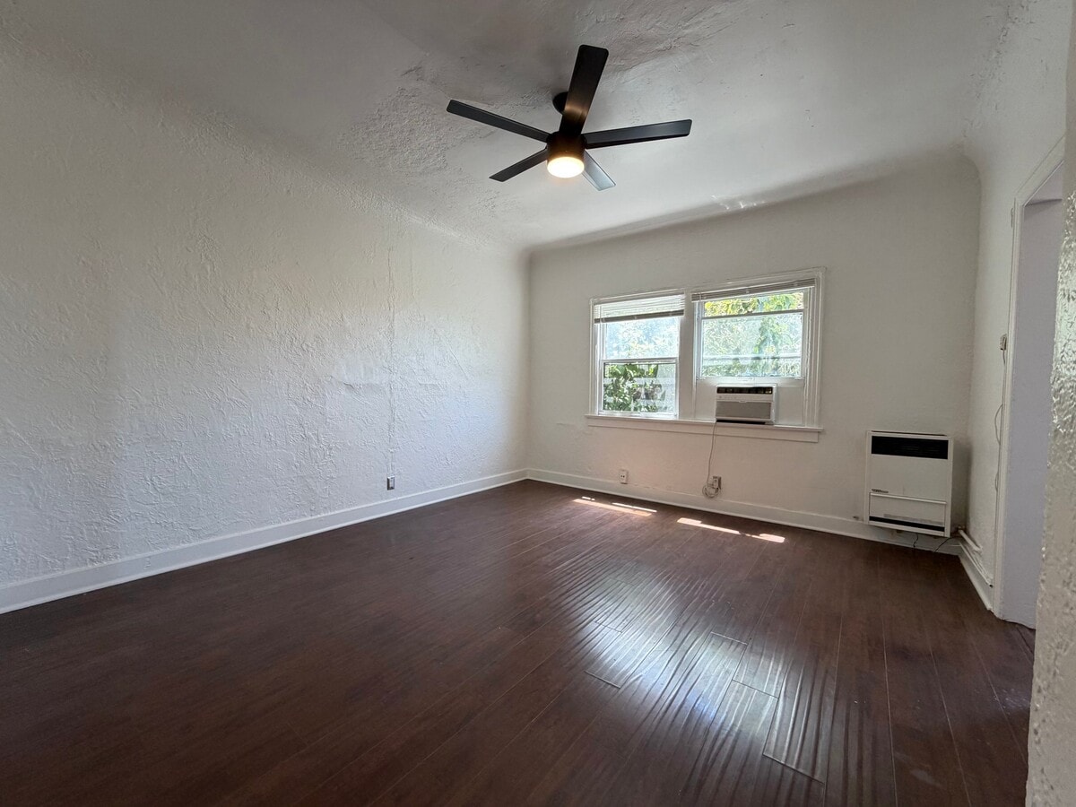 Photo - 206 S Coronado St Unit 206