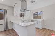 Photo - 1622 W 66th St House