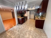 Photo - 925 Royal Oaks Dr