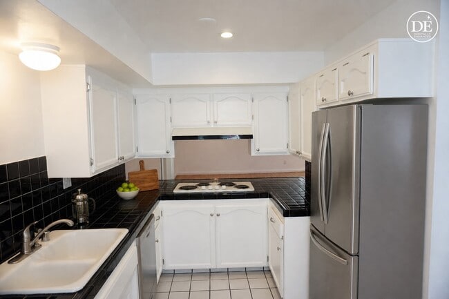 Photo - 4610 Densmore Ave Unit 20