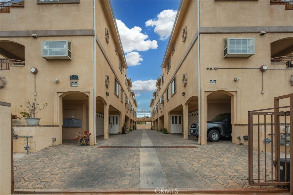 Photo - 1520 W 227th St Townhome