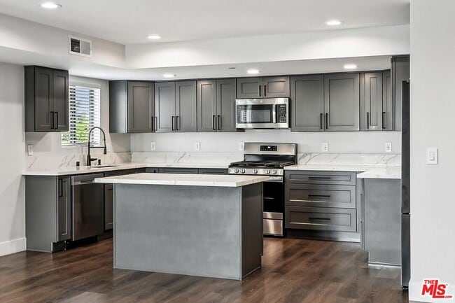 Photo - 819 E La Palma Dr Unit 5