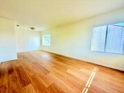 Photo - 428 N 6th St