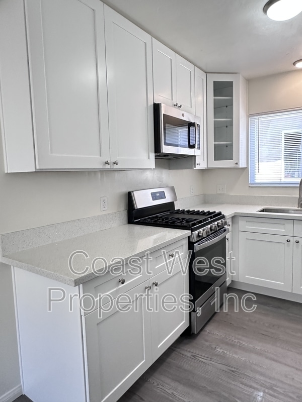 Photo - 822 Tourmaline St