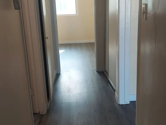 Photo - 10214 Woodworth Ave Unit 6