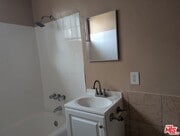 Photo - 644 W 40th Pl House