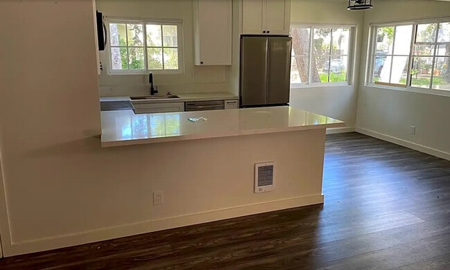 Photo - 609 W Junipero St