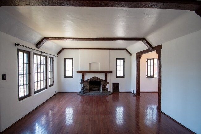 Photo - 2906 Griffith Park Blvd Unit 2912.5
