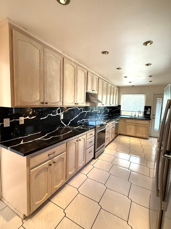 Photo - 4 Bedroom 2 Bathroom home available for re...