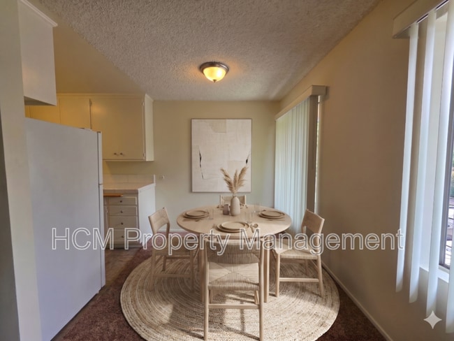 Photo - 15636 Valerio St