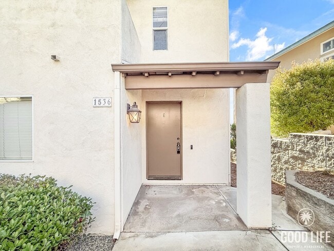 Photo - Stunning 2B/2.5BA Townhome in Mission Hill...