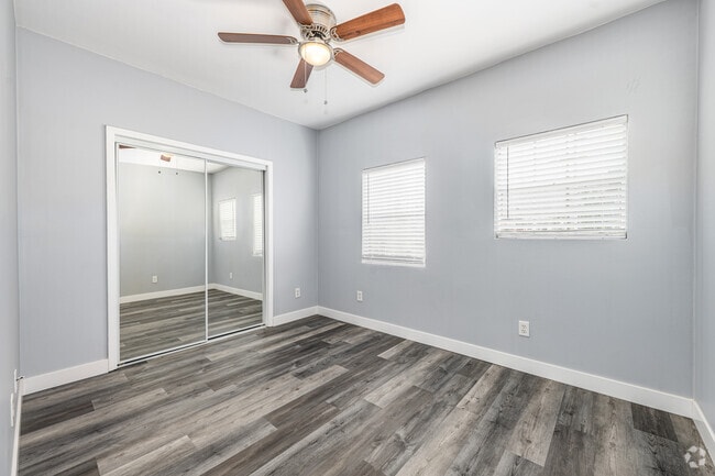 3BR, 2BA - 900SF - Second Bedroom - 1032-1036 S Normandie Ave