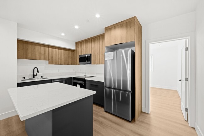 Photo - 2000 Hillcrest Dr Unit 2000