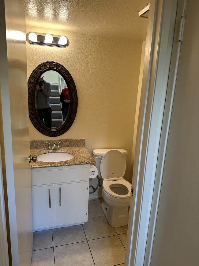 Photo - 2046 S Bon View Ave Unit D